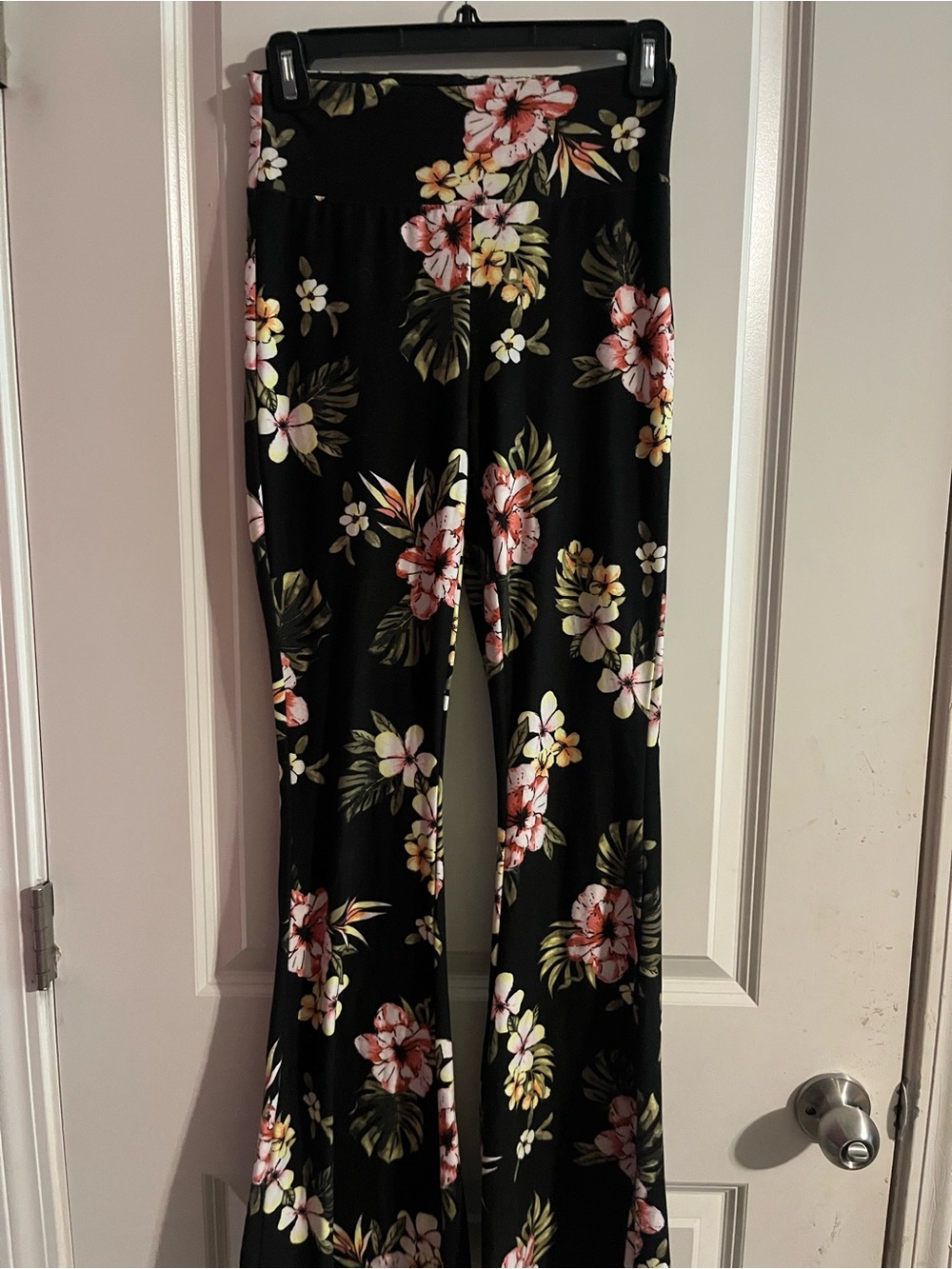 No Boundaries Black Wide-Leg Floral Pants with Pink & Green Blooms